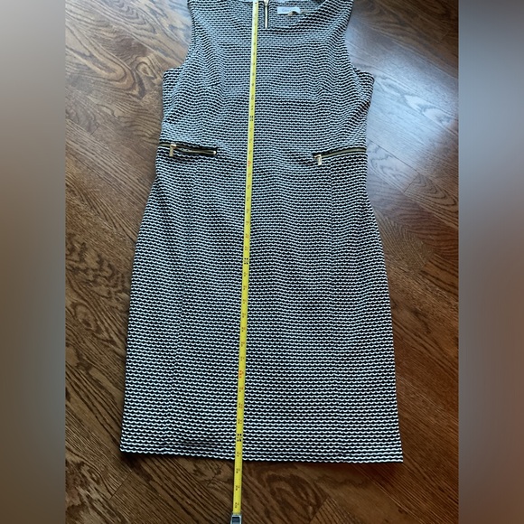 Calvin Klein Gray Silver Knee-Length Sleeveless Sheath Dress - Picture 4 of 9